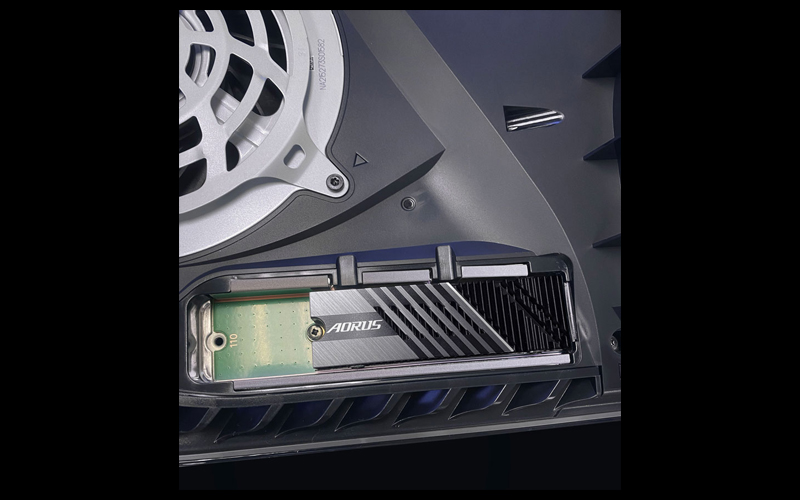 値下げ交渉あり】AORUS Gen4 7300 生き返ら SSD 1TB